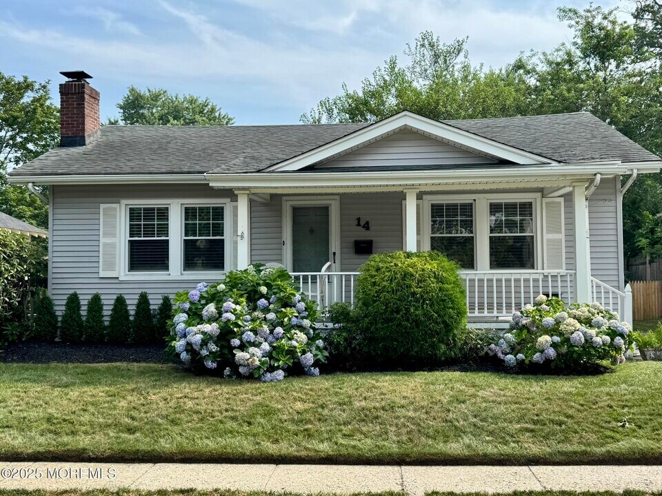 14 Wardell Pl in Ocean Township, NJ - Building Photo