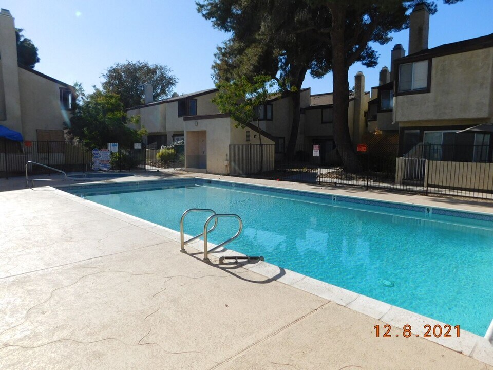 5003 Spencer St in Las Vegas, NV - Building Photo