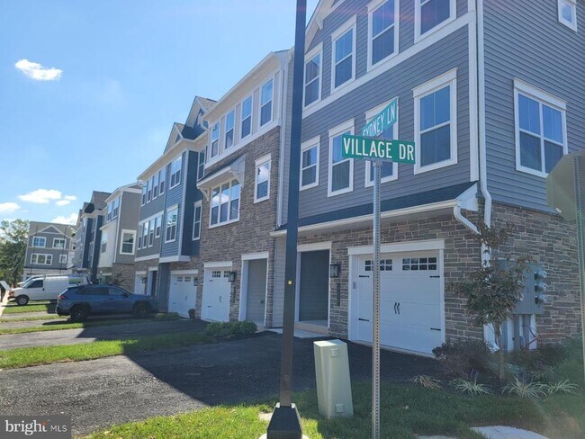 418 Sydney Ln in Lansdale, PA - Building Photo - Building Photo