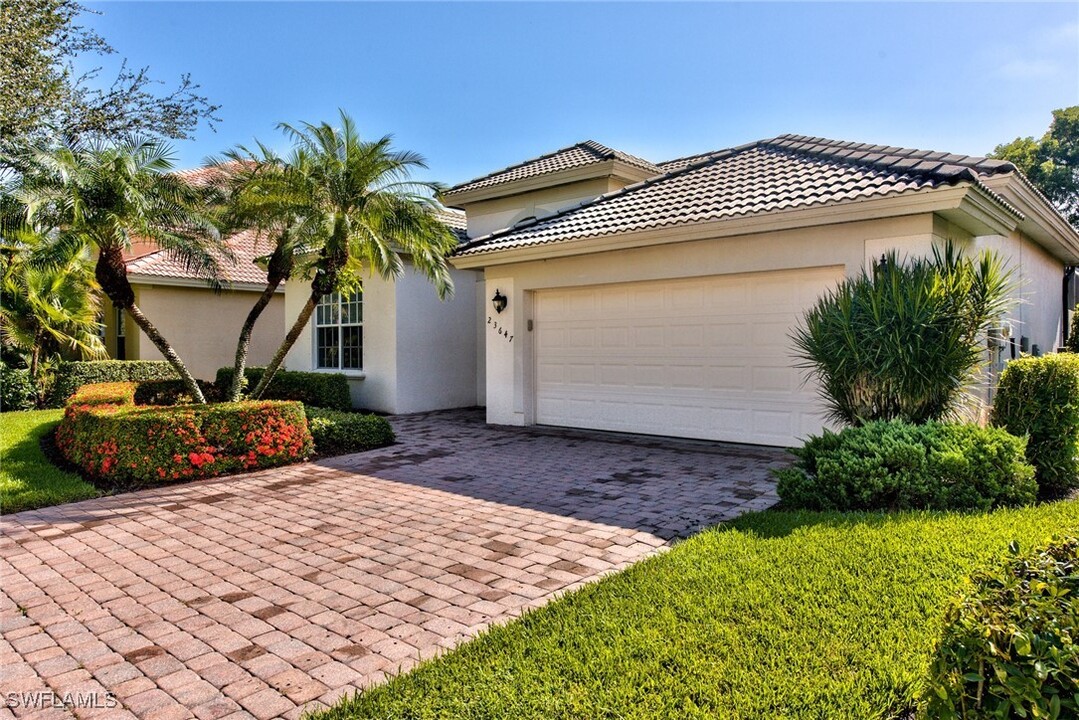 23647 Via Carino Ln in Bonita Springs, FL - Building Photo