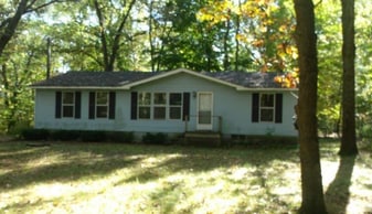 2815 Weesies Rd in Montague, MI - Building Photo