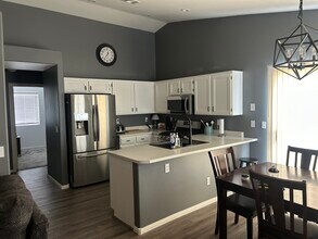 9426 Spellman Ct in Las Vegas, NV - Building Photo - Building Photo