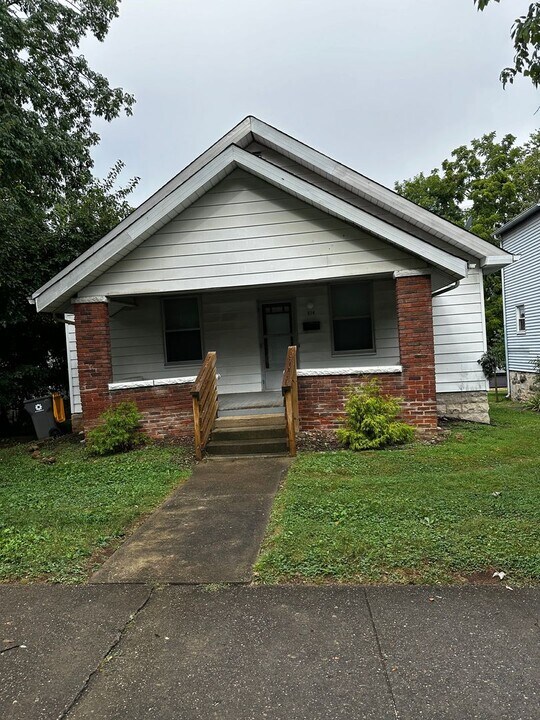 514 S Washington St in Bloomington, IN - Building Photo