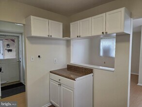 22 Florence Tollgate in Burlington, NJ - Building Photo - Building Photo