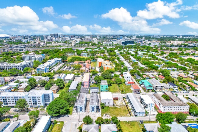 1829 NW 3rd Ave, Unit 1 in Miami, FL - Foto de edificio - Building Photo