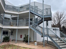 1226 S Monaco St Pkwy in Denver, CO - Building Photo