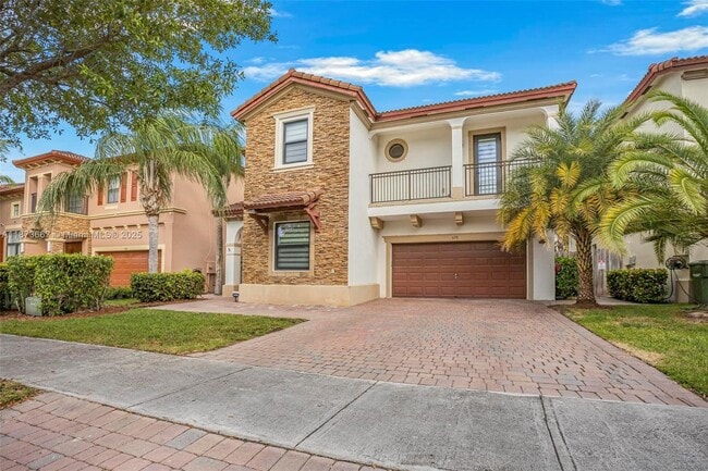 property at 628 SE 37th Pl