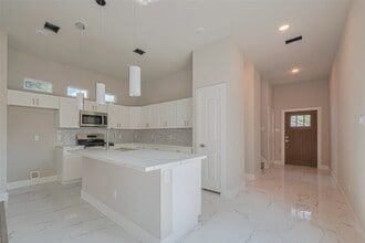 7207 Force St in Houston, TX - Foto de edificio - Building Photo