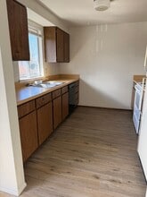 225 NW 12th St in Pendleton, OR - Building Photo - Building Photo