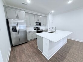 610 Cottage Grv Cir in Oxford, MS - Building Photo