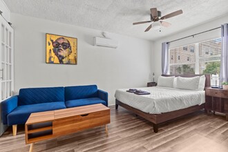 425 2nd St N in St. Petersburg, FL - Building Photo - Building Photo