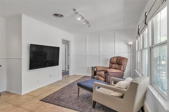 1302 Ludlow Terrace in Austin, TX - Building Photo - Building Photo