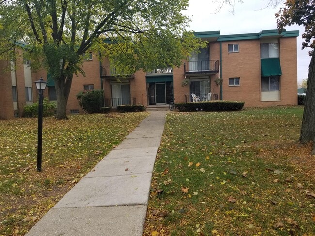 property at 1820 Axtell Dr