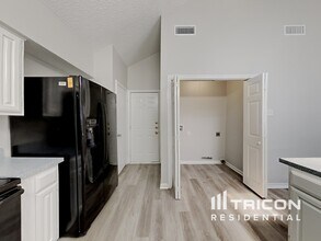 212 Sunset Dr in Glenn Heights, TX - Building Photo - Building Photo