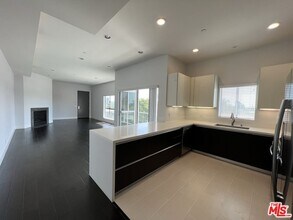 1945 Overland Ave in Los Angeles, CA - Building Photo - Building Photo