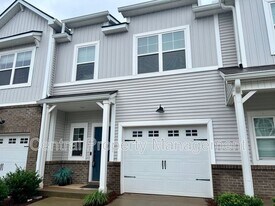 16 Camden Wds Trl in Greenville, SC - Building Photo