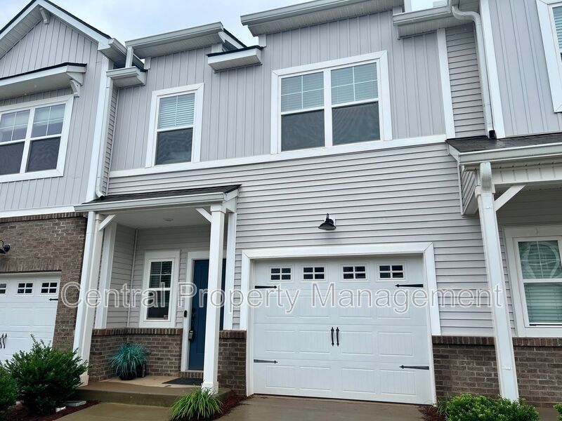 16 Camden Wds Trl in Greenville, SC - Building Photo