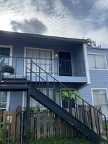 5625 Antoine Dr, Unit 1504 in Houston, TX - Building Photo