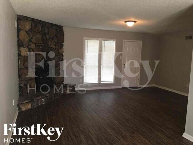 6056 New Leaf Ln in Memphis, TN - Building Photo - Building Photo