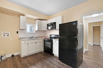 2751 Alford Ave in Louisville, KY - Foto de edificio - Building Photo