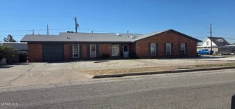 8502 Mettler Dr in El Paso, TX - Building Photo