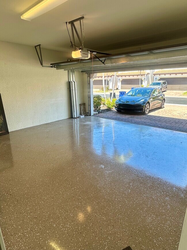 15821 Portofino Springs Blvd in Ft. Myers, FL - Foto de edificio - Building Photo