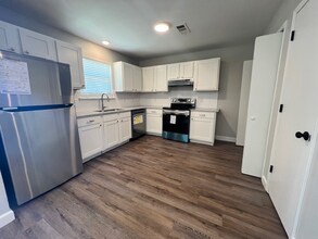 4006 Watkins Ave in Springdale, AR - Foto de edificio - Building Photo