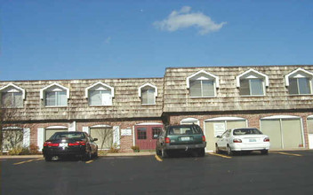 Dover Place Apartments in St. Louis, MO - Building Photo - Building Photo