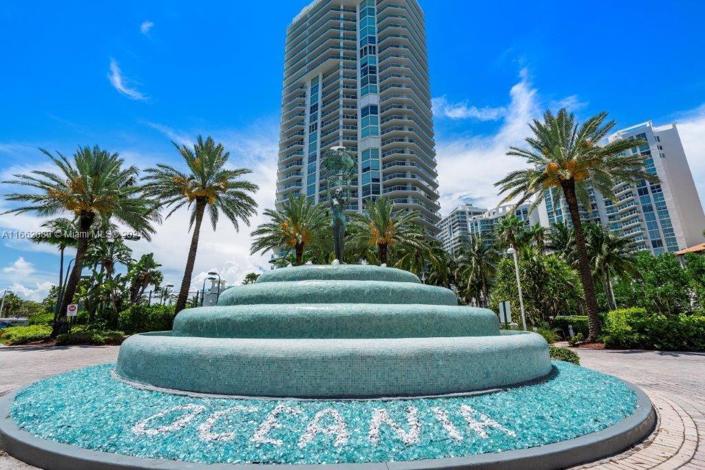 16400 Collins Ave, Unit 544 in Sunny Isles Beach, FL - Building Photo