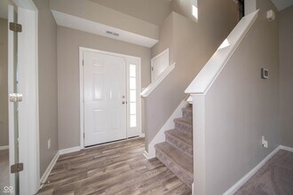 7062 English Oak Dr, Unit #8 in McCordsville, IN - Building Photo - Building Photo