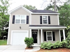 8740 Red Oak Dr in North Charleston, SC - Building Photo