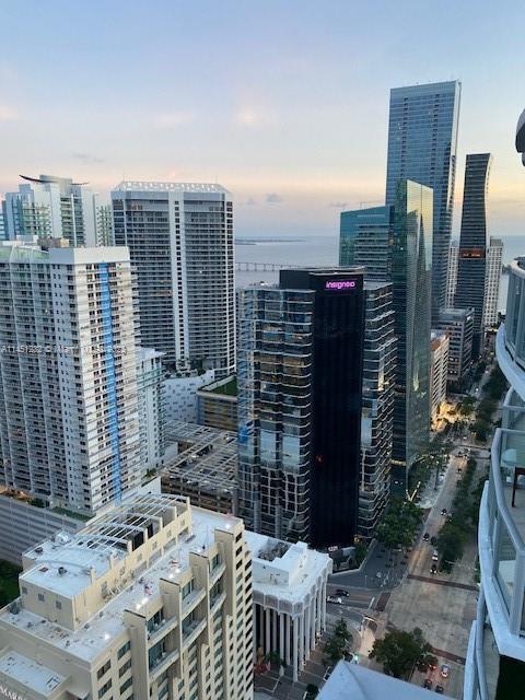 1060 Brickell Ave, Unit 4001 in Miami, FL - Building Photo