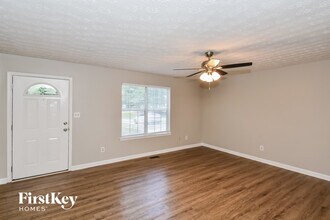 176 Shadow Wood Dr in Douglasville, GA - Building Photo - Building Photo