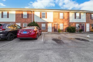 284 Raleigh Dr in Clarksville, TN - Building Photo