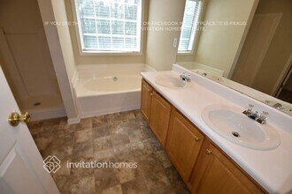 895 Lewis Ridge Cir in Lawrenceville, GA - Building Photo - Building Photo