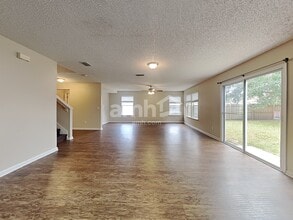 9734 Hazel Lake Dr in Jacksonville, FL - Building Photo - Building Photo