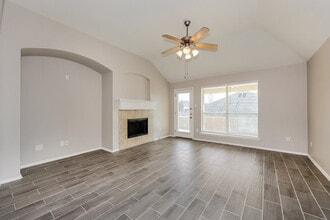 14104 Golden Pass Rd in Mesquite, TX - Building Photo - Building Photo