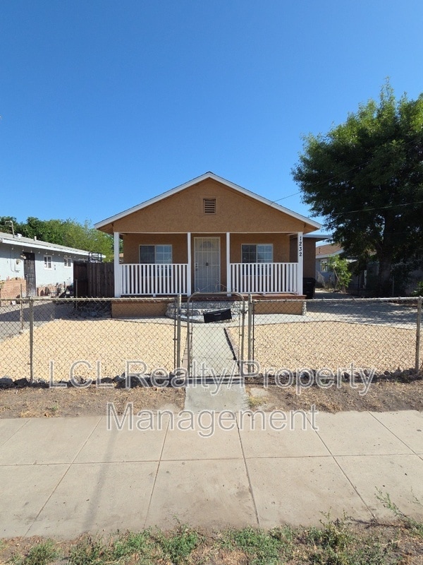 property at 1232 Vine St W