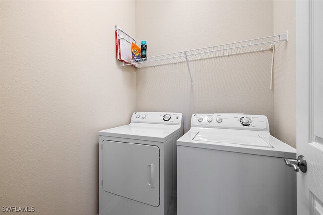 9050 Capistrano St N in Naples, FL - Building Photo - Building Photo