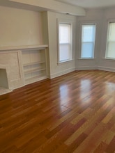 6324 N Claremont Ave, Unit #3 in Chicago, IL - Building Photo - Building Photo