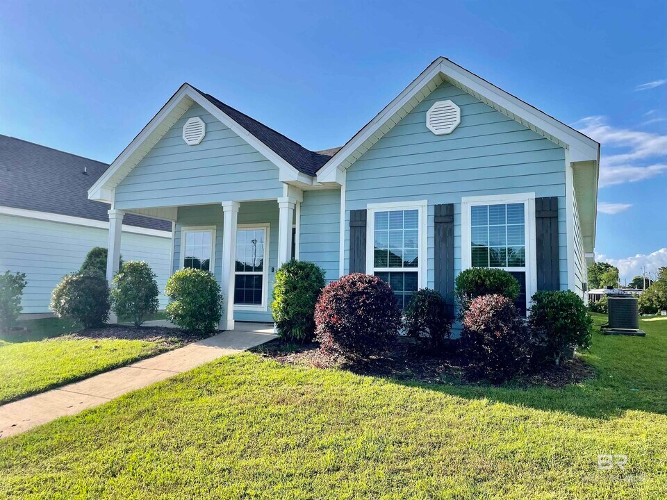 324 Majestic Beauty Ave in Fairhope, AL - Building Photo