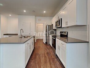 2671 Stormy Star Ave in North Las Vegas, NV - Foto de edificio - Building Photo