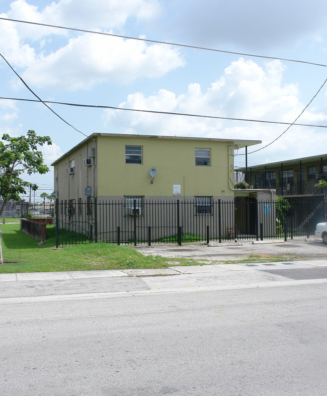 1335 NW 60th St in Miami, FL - Building Photo - Building Photo