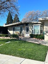 471 Bernal Ave in Livermore, CA - Building Photo