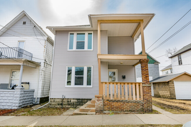 property at 924 Nagold St NW