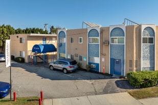 Gondolier Apartments in Long Beach, CA - Building Photo