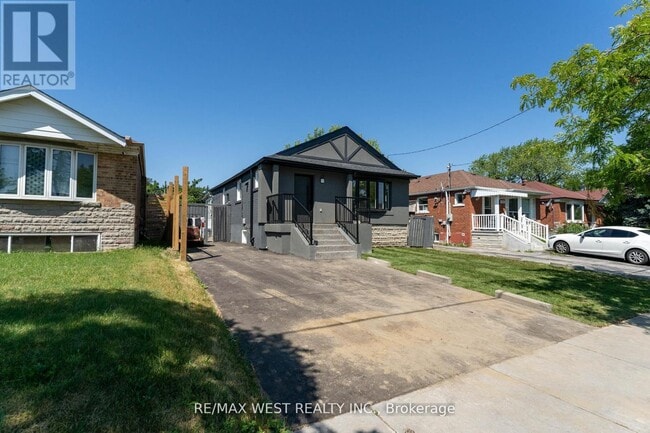 property at 1040 Kennedy Rd