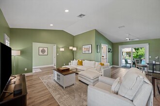 12139 Big Cone Ct in Wellington, FL - Foto de edificio - Building Photo
