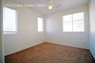 10592 Corte Sierra St in Las Vegas, NV - Building Photo - Building Photo