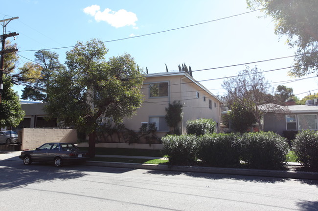 21316 Costanso St in Woodland Hills, CA - Building Photo - Building Photo